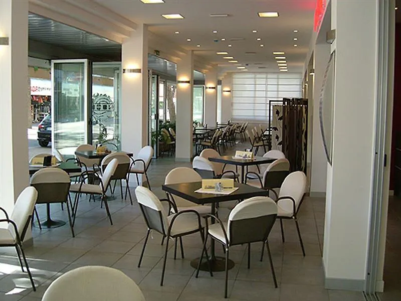 Hotel Emperador Lido di Jesolo 3*,